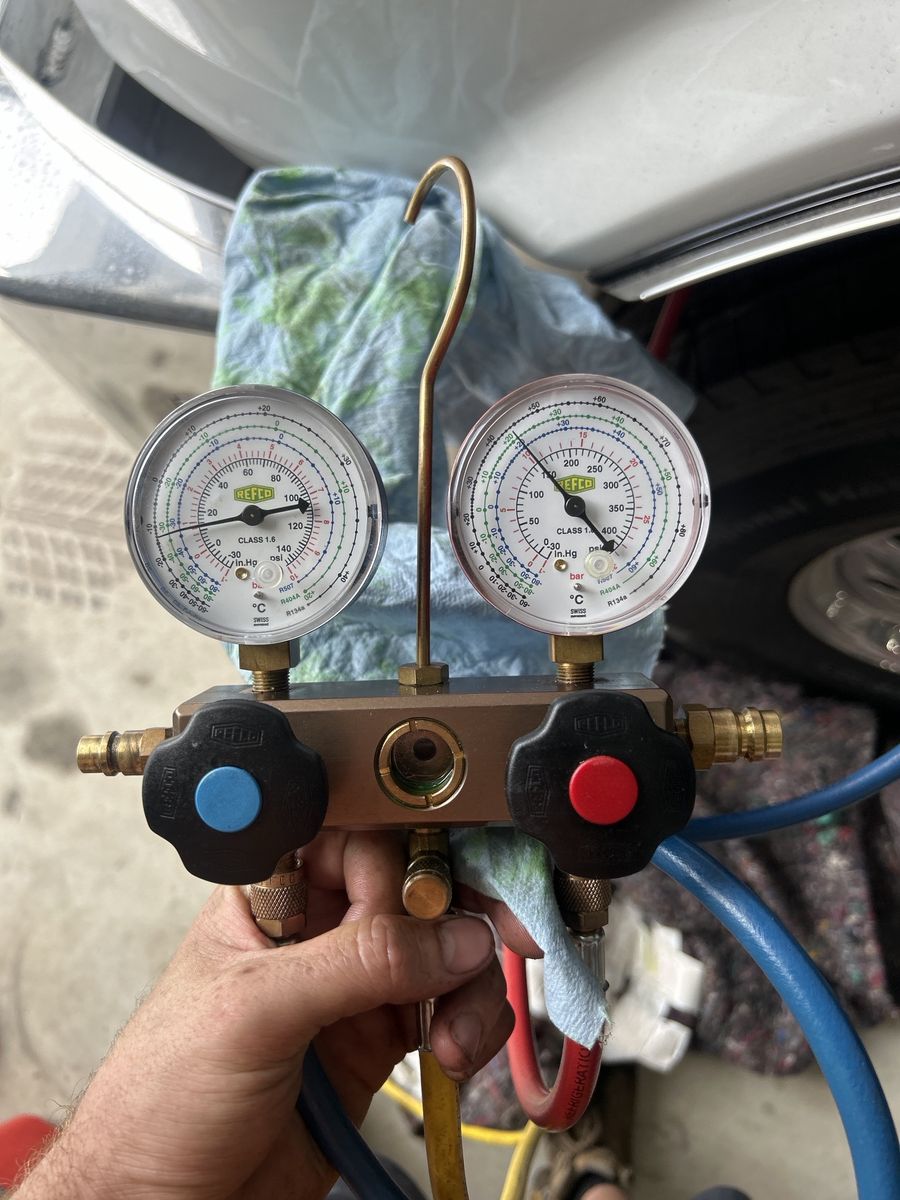 Air con pressure check